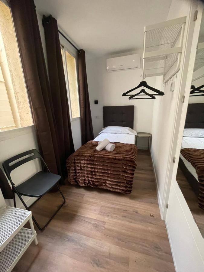 Hostal Arenal Мадрид Экстерьер фото
