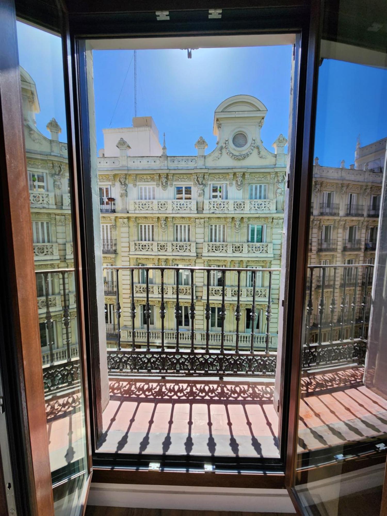 Hostal Arenal Мадрид Экстерьер фото