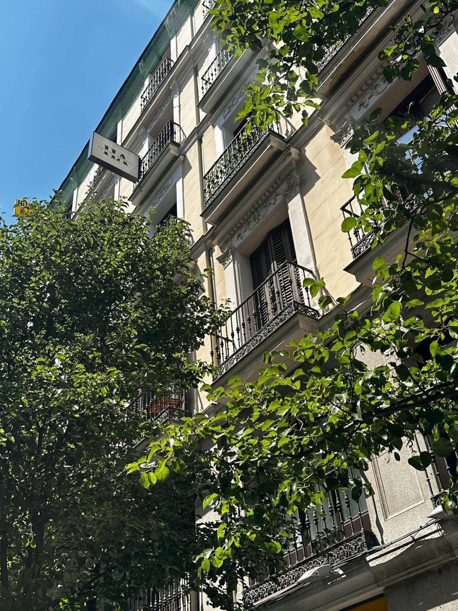 Hostal Arenal Мадрид Экстерьер фото